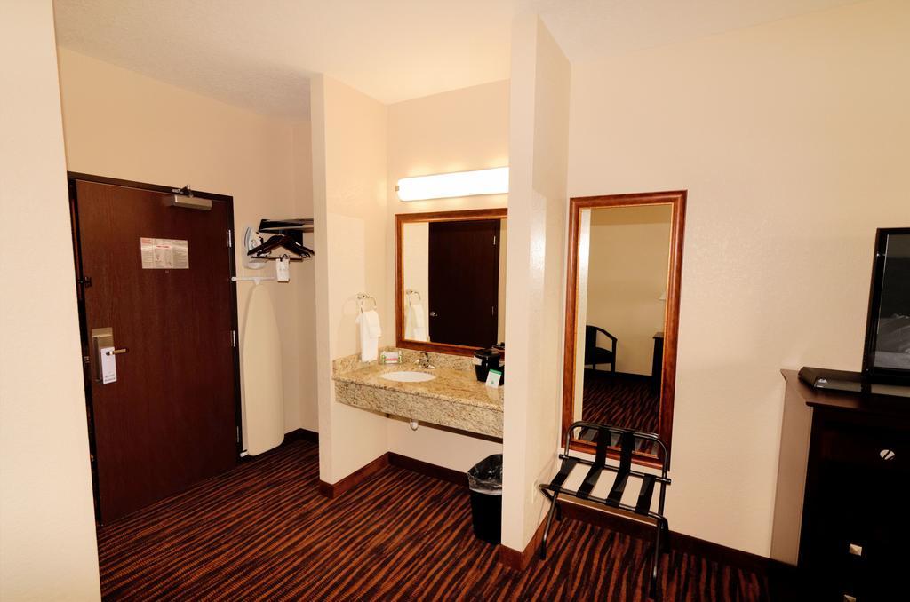 Cobblestone Inn & Suites - Denison | Oak Ridge Ngoại thất bức ảnh